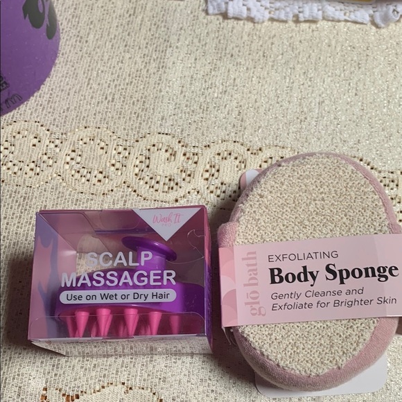 Gibson Exfoliating Body Sponge and Scalp Massager Set - Pink and Purple - Picture 1 of 3